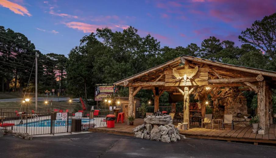 Stonegate Lodge W Pool & Outdoor Firepits Room #201 Eureka Springs Exterior foto